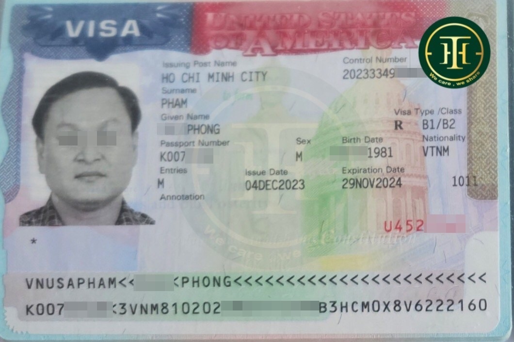 Anh Phong và con trai đậu visa du lịch Mỹ