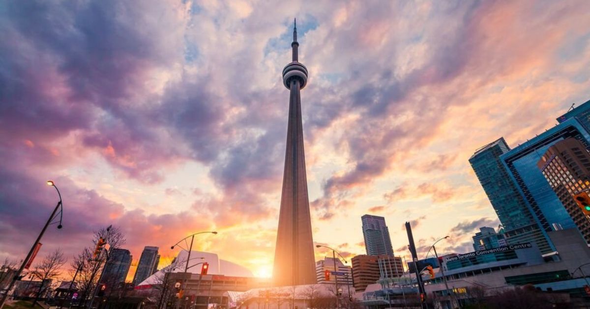 Tháp CN là biểu tượng của Toronto