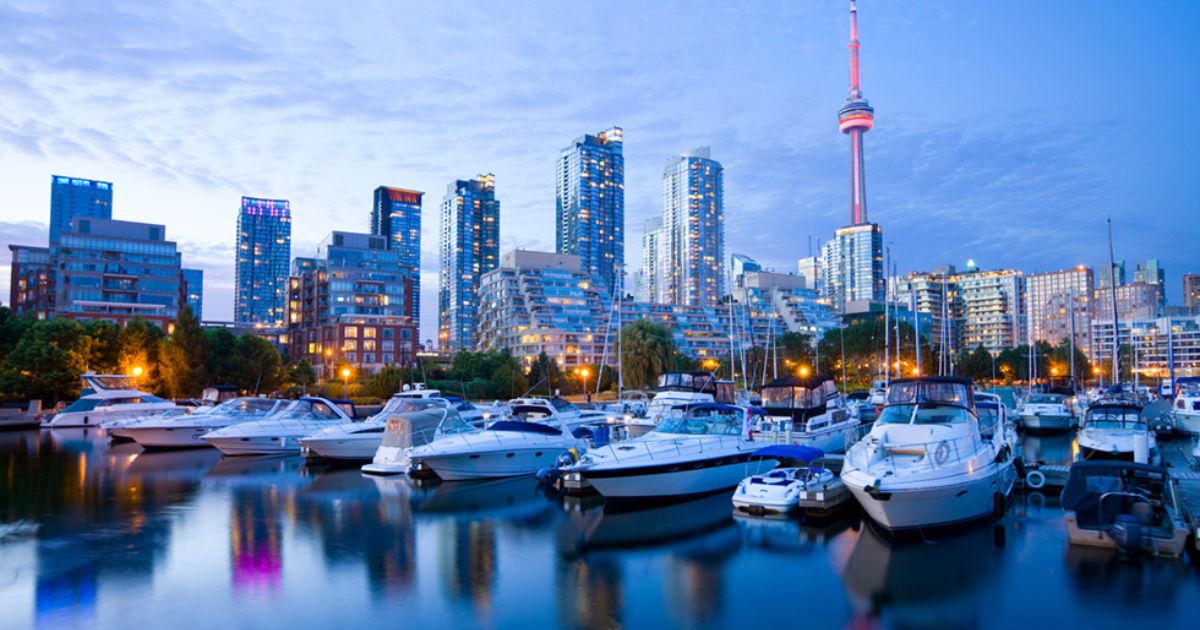 Toronto là thành phố tốt nhất để tìm việc tại Canada