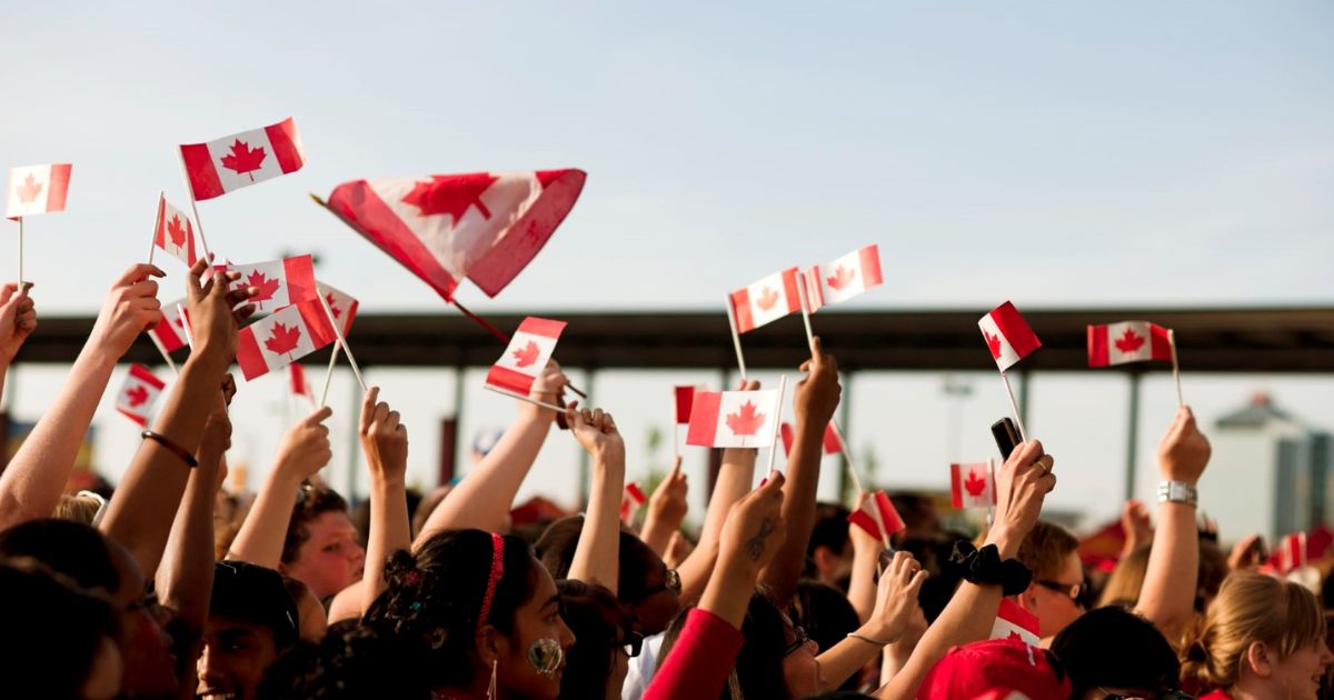 Canada chào đón 485.000 thường trú nhân năm 2024 