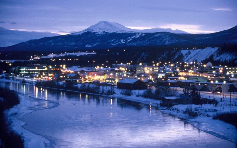 Cảnh quan thành phố Whitehorse Canada